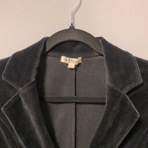 Classic black velour blazer jacket - Picture 4 of 5